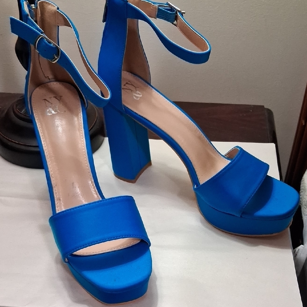 New York & Company Vibrant Blue Block Heels